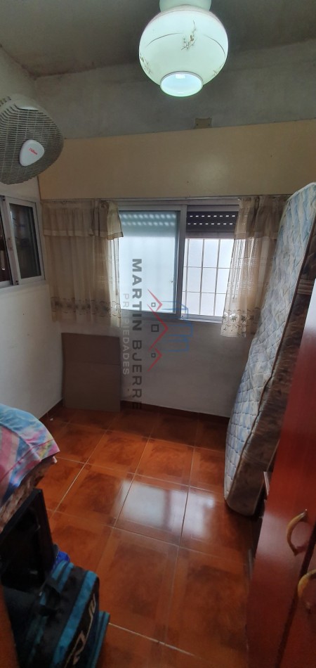 VENTA DEPARTAMENTO P.H. 4 AMBIENTES EN FLORES. CABA.