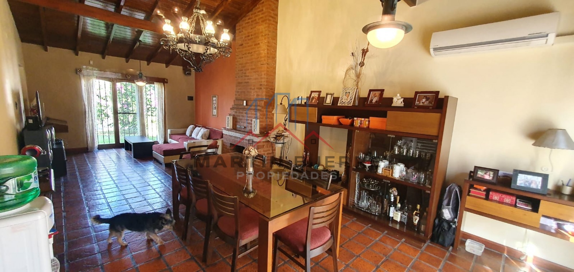 Venta Hermoso Chalet de 5 Ambientes en Ciudad Evita.
