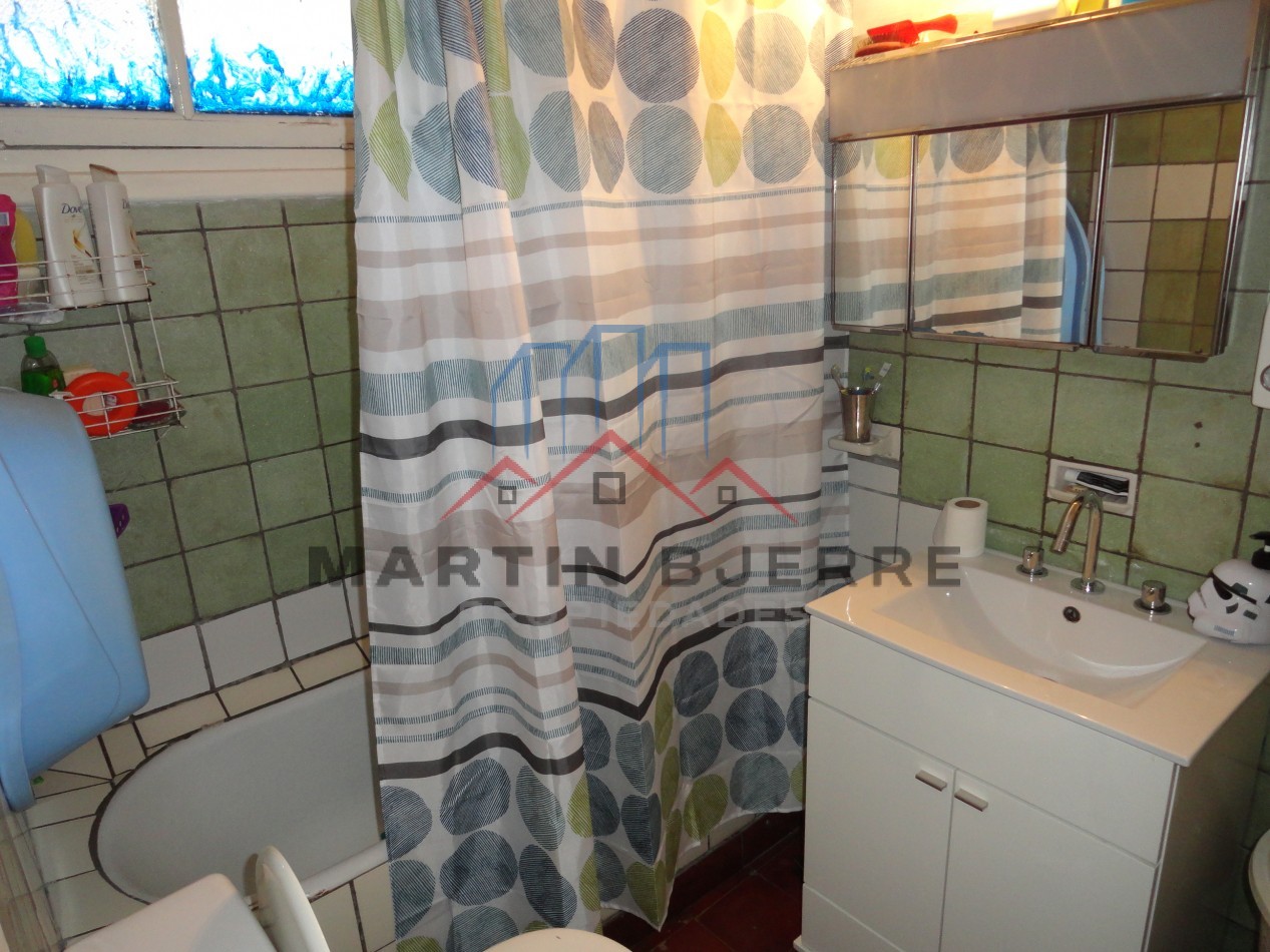 Venta Chalet 6 ambientes Ciudad Evita.  