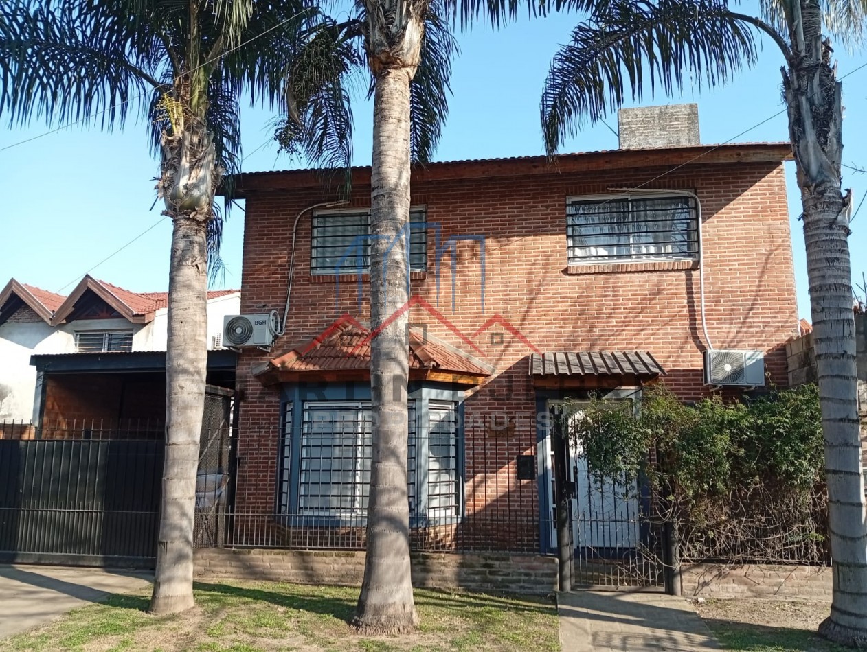 Venta Duplex  en Barrio Marina, Ciudad Evita .