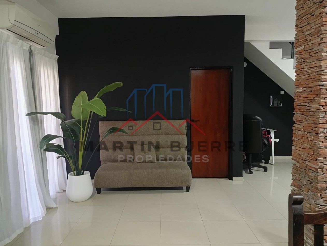 Venta Duplex  en Barrio Marina, Ciudad Evita .