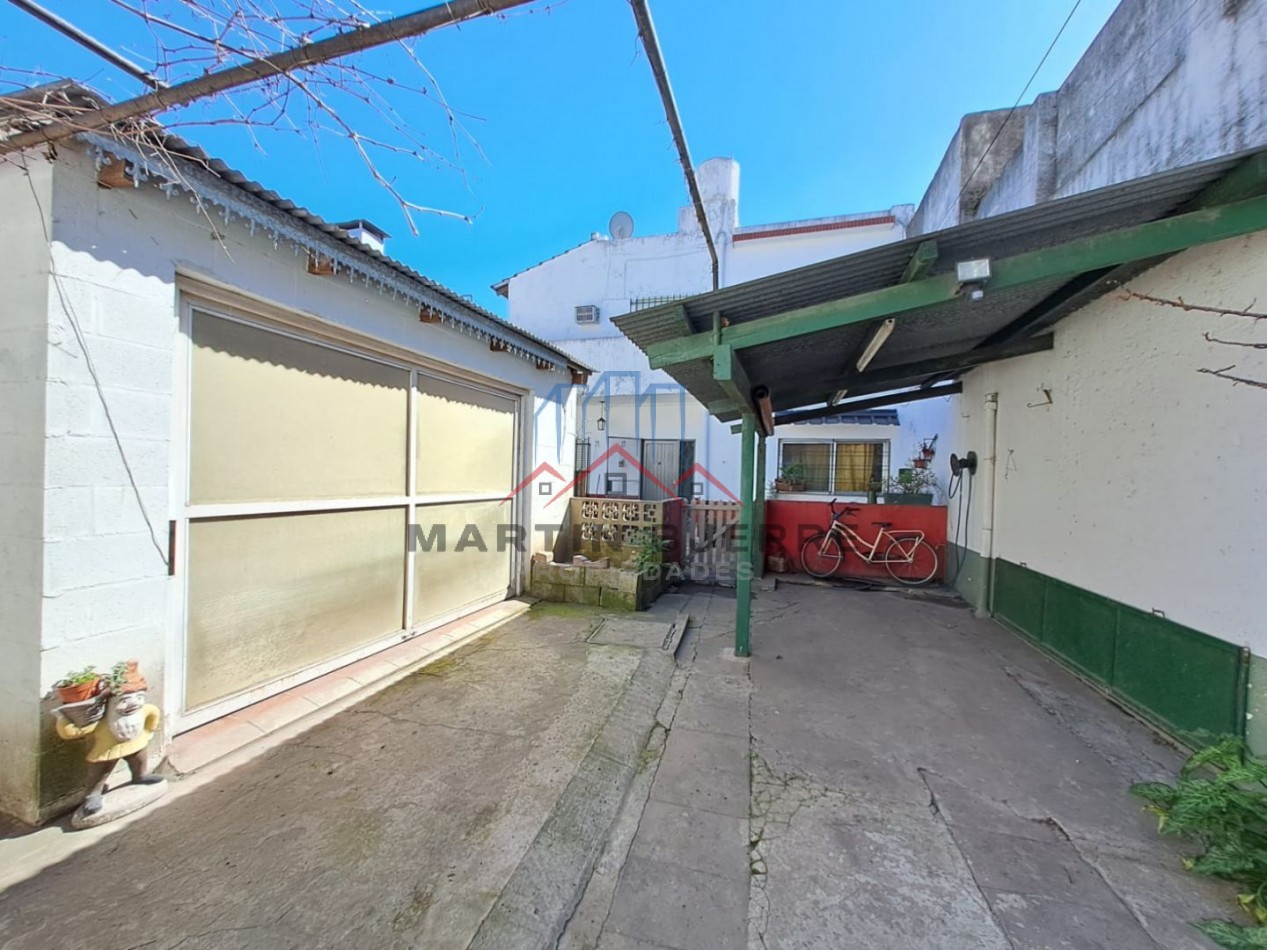 VENTA DE CASA DE 3 AMBIENTES CON DEPARTAMENTO DE 4 AMBIENTES, LA TABLADA, LA MATANZA