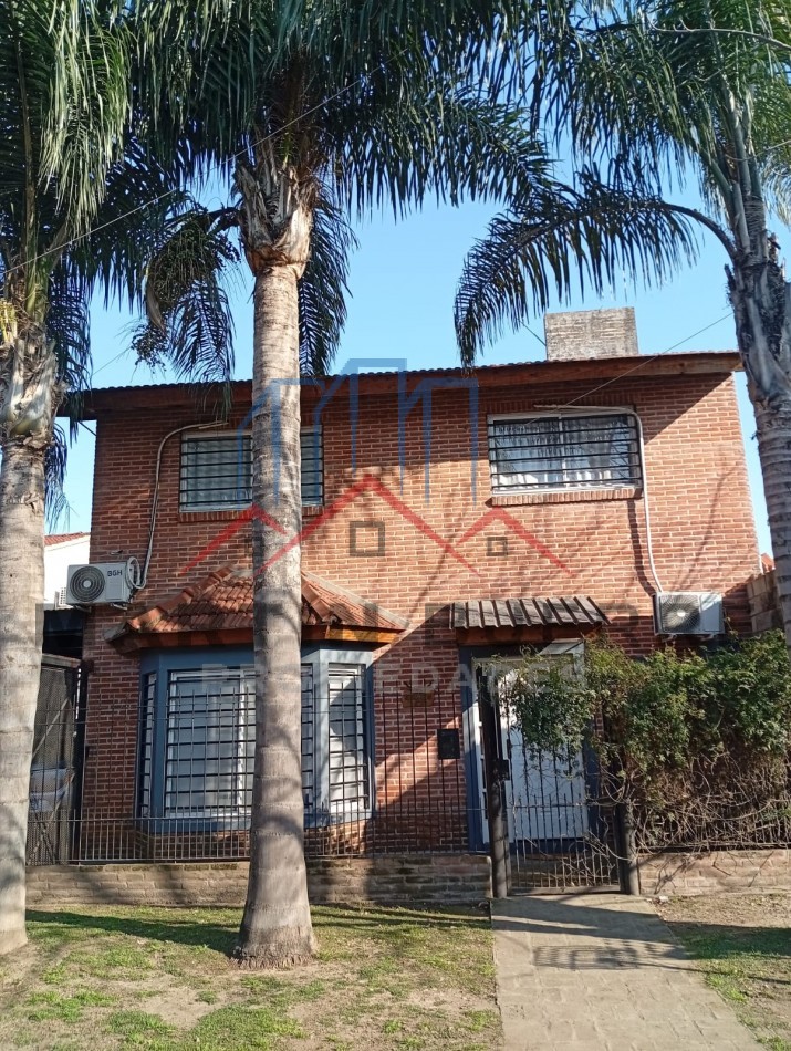 Venta Duplex  en Barrio Marina, Ciudad Evita .