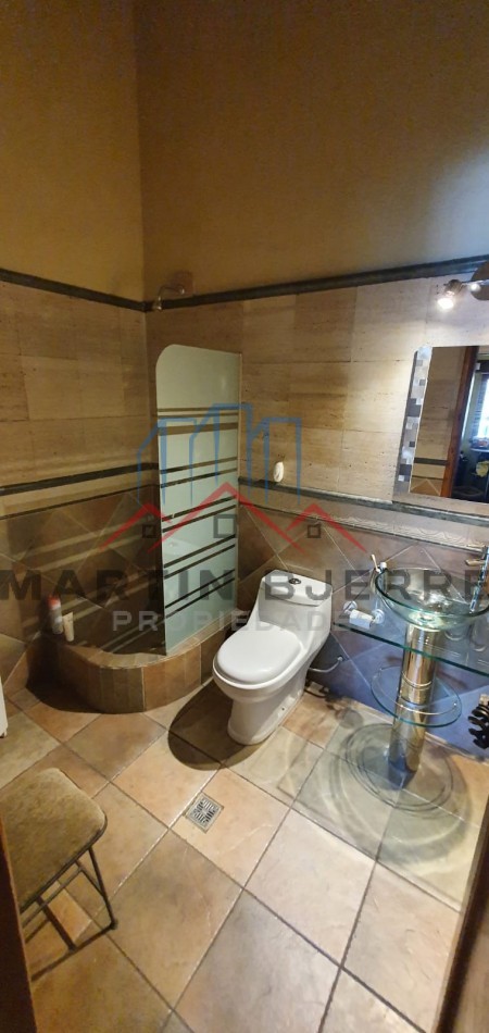Venta Hermoso Chalet de 5 Ambientes en Ciudad Evita.