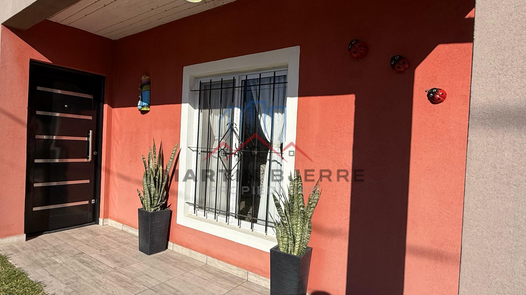 VENTA DE HERMOSA CASA  EN BARRIO PRIVADO FINCA DON FAUSTO, CAÑUELAS.