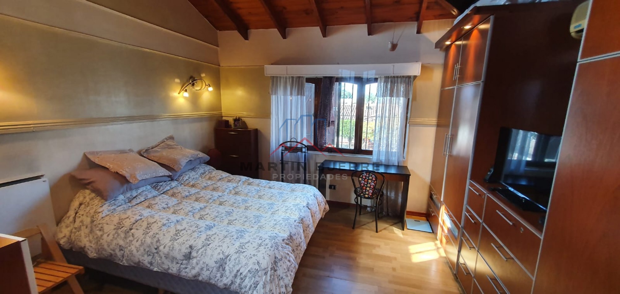 Venta Hermoso Chalet de 5 Ambientes en Ciudad Evita.