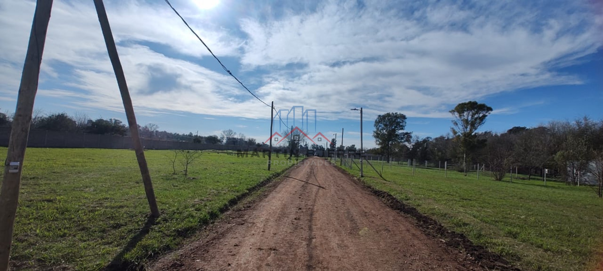 VENTA DE LOTE. BARRIO LOS FRESNOS. VIRREY DEL PINO. LA MATANZA.