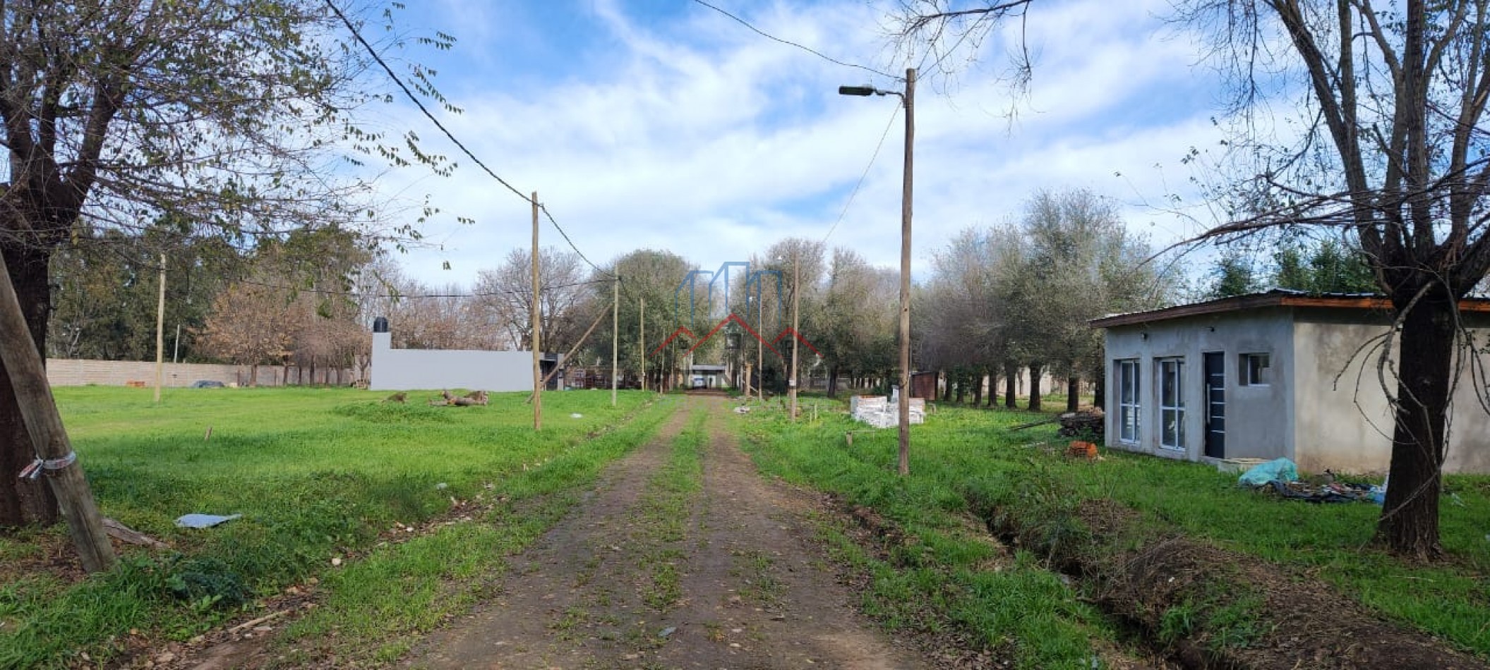 VENTA LOTE EN BARRIO LOS FRESNOS. VIRREY DEL PINO. LA MATANZA.