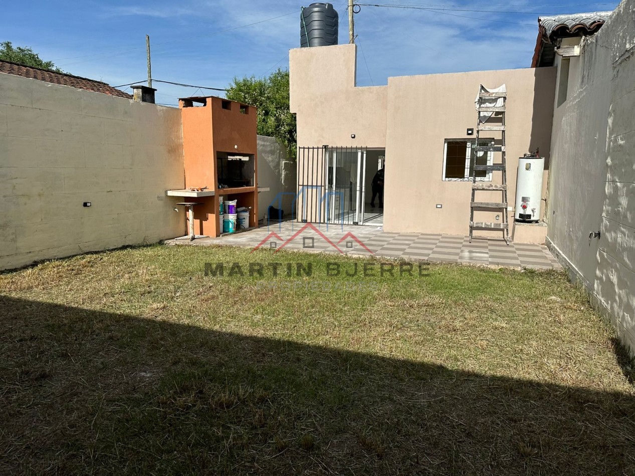 Venta Casa 3 ambientes Ciudad Evita.