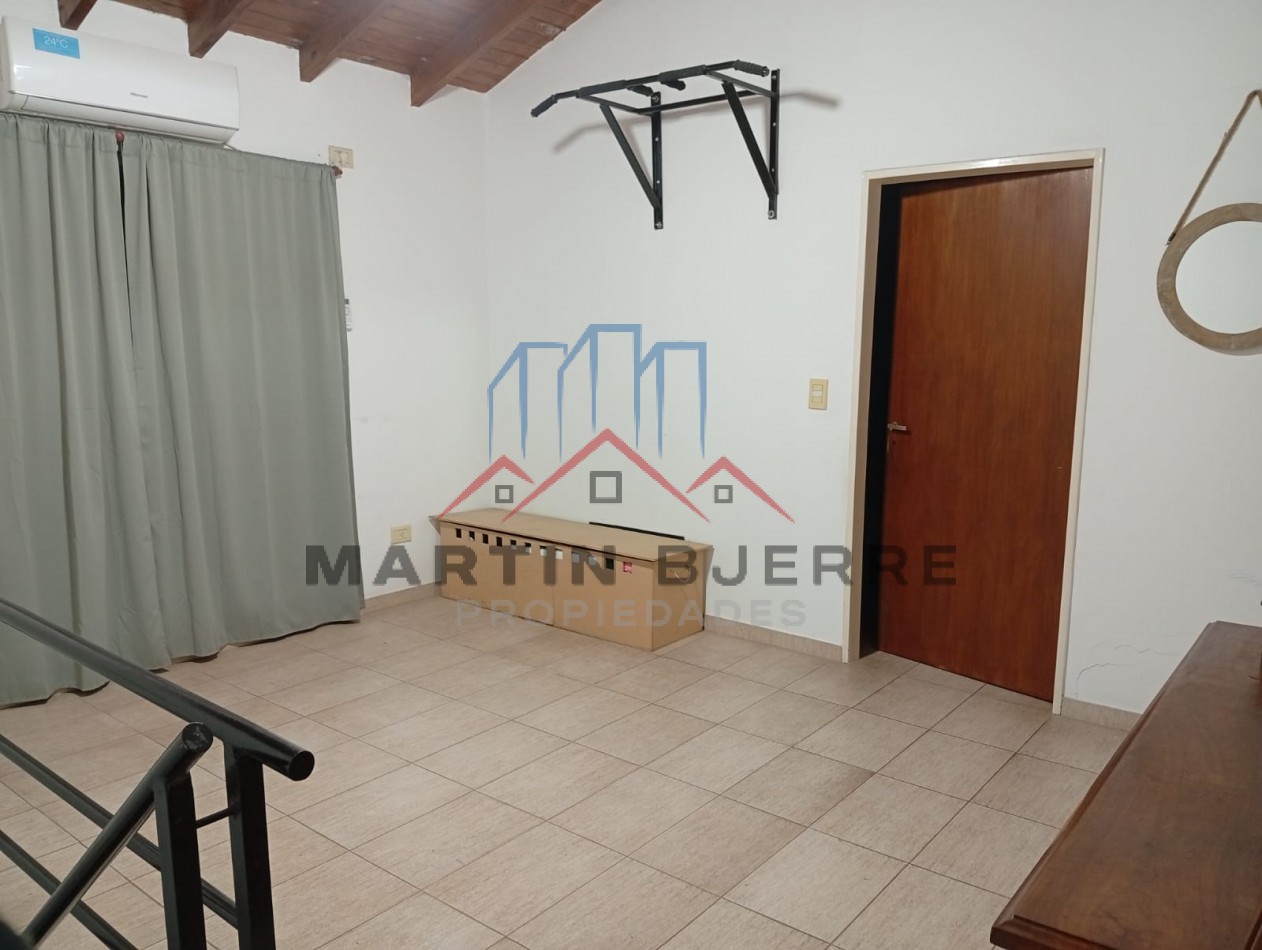 Venta Duplex  en Barrio Marina, Ciudad Evita .