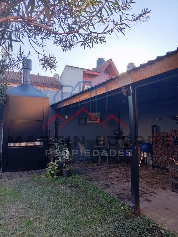 Venta Duplex  en Barrio Marina, Ciudad Evita .