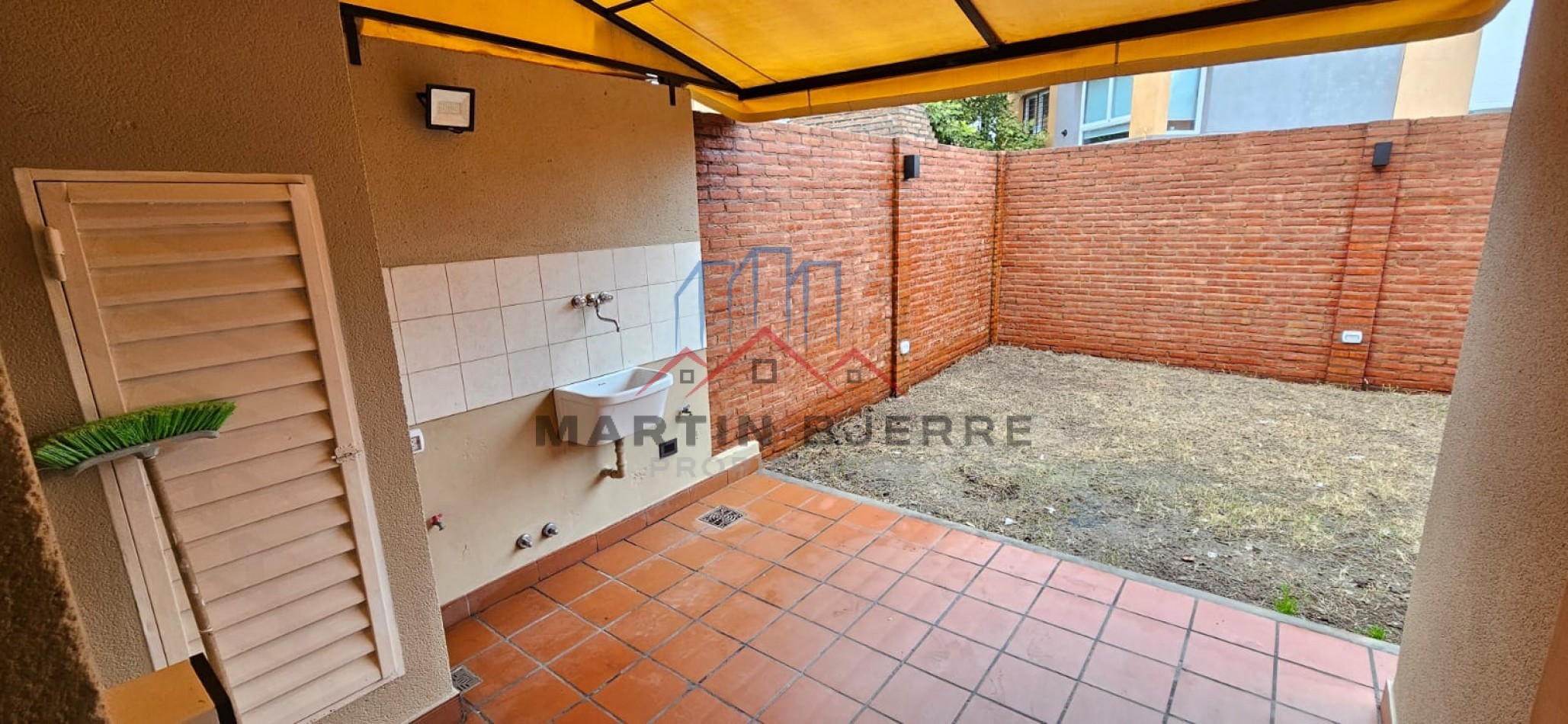 Venta Duplex 3 ambientes en Barrio Cotevi  4,  Ciudad Evita.
