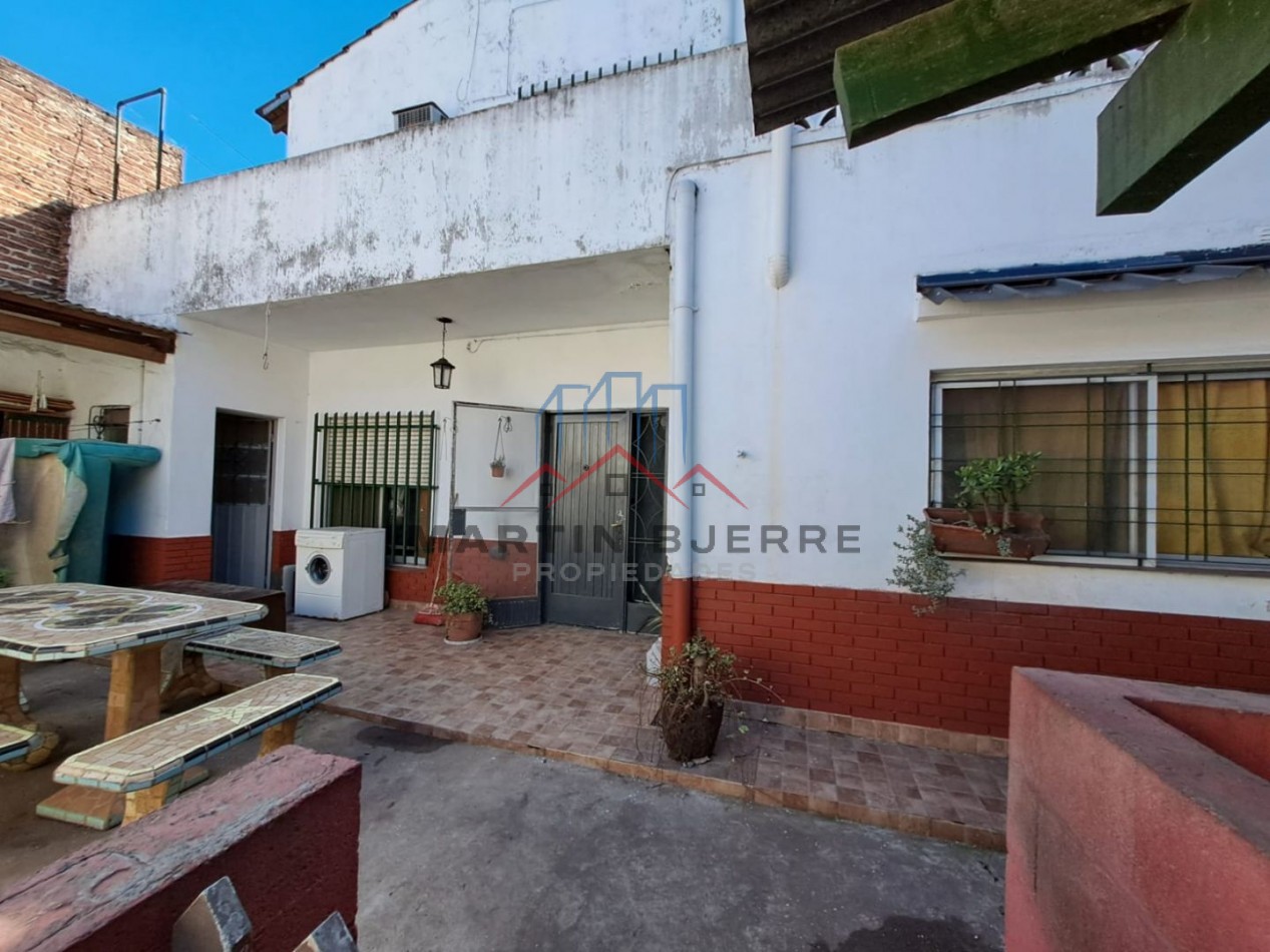 VENTA DE CASA DE 3 AMBIENTES CON DEPARTAMENTO DE 4 AMBIENTES, LA TABLADA, LA MATANZA