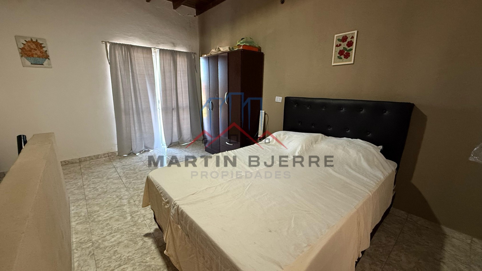 VENTA DE HERMOSA CASA  EN BARRIO PRIVADO FINCA DON FAUSTO, CAÑUELAS.