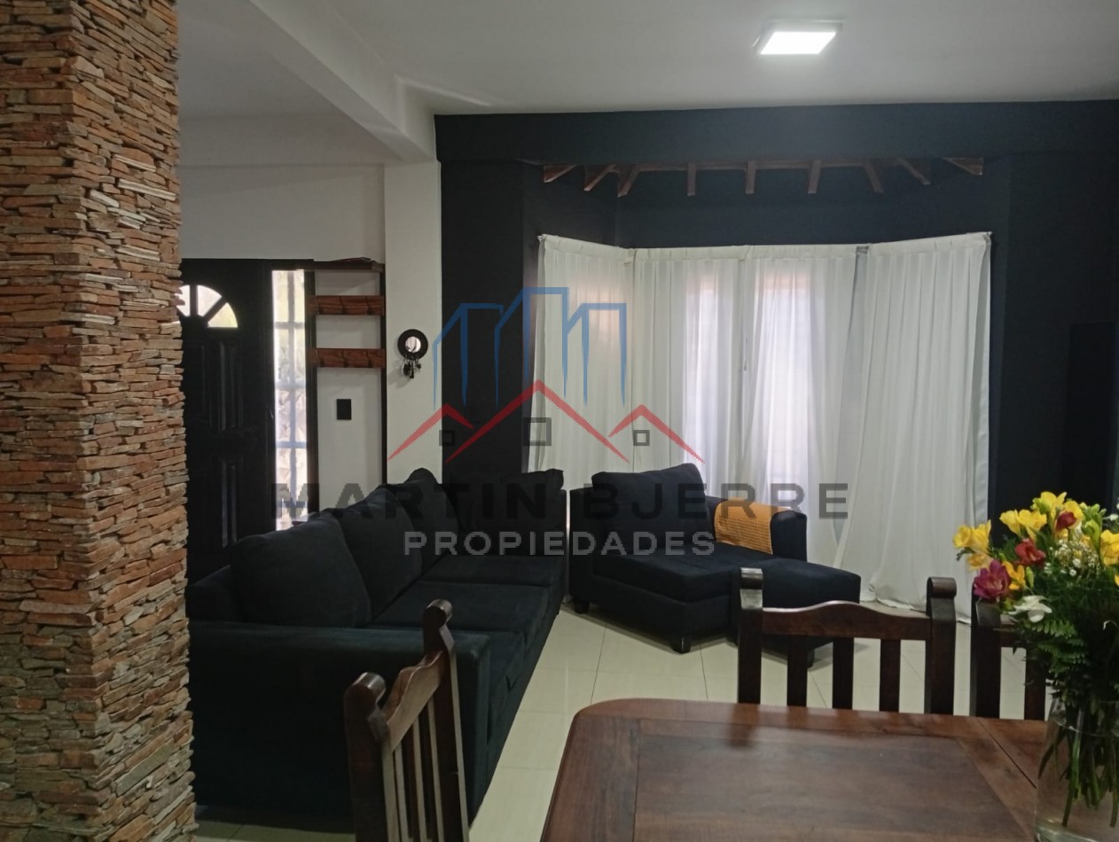 Venta Duplex  en Barrio Marina, Ciudad Evita .