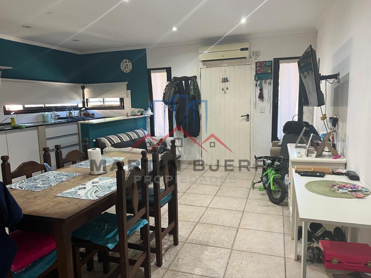 Venta Casa 3 ambientes con Lote en Aldo Bonzi