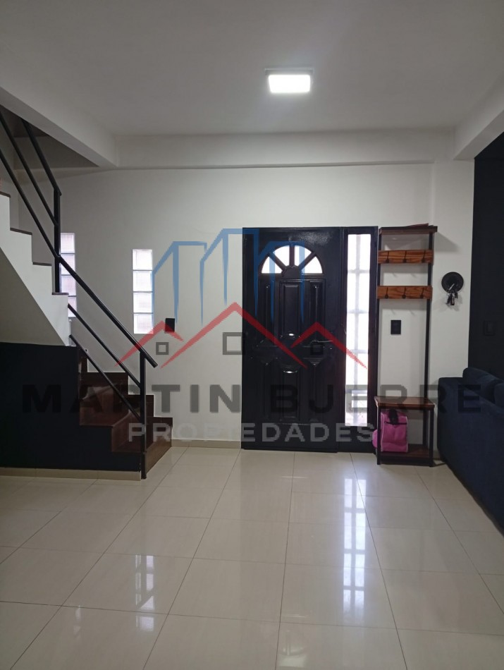 Venta Duplex  en Barrio Marina, Ciudad Evita .