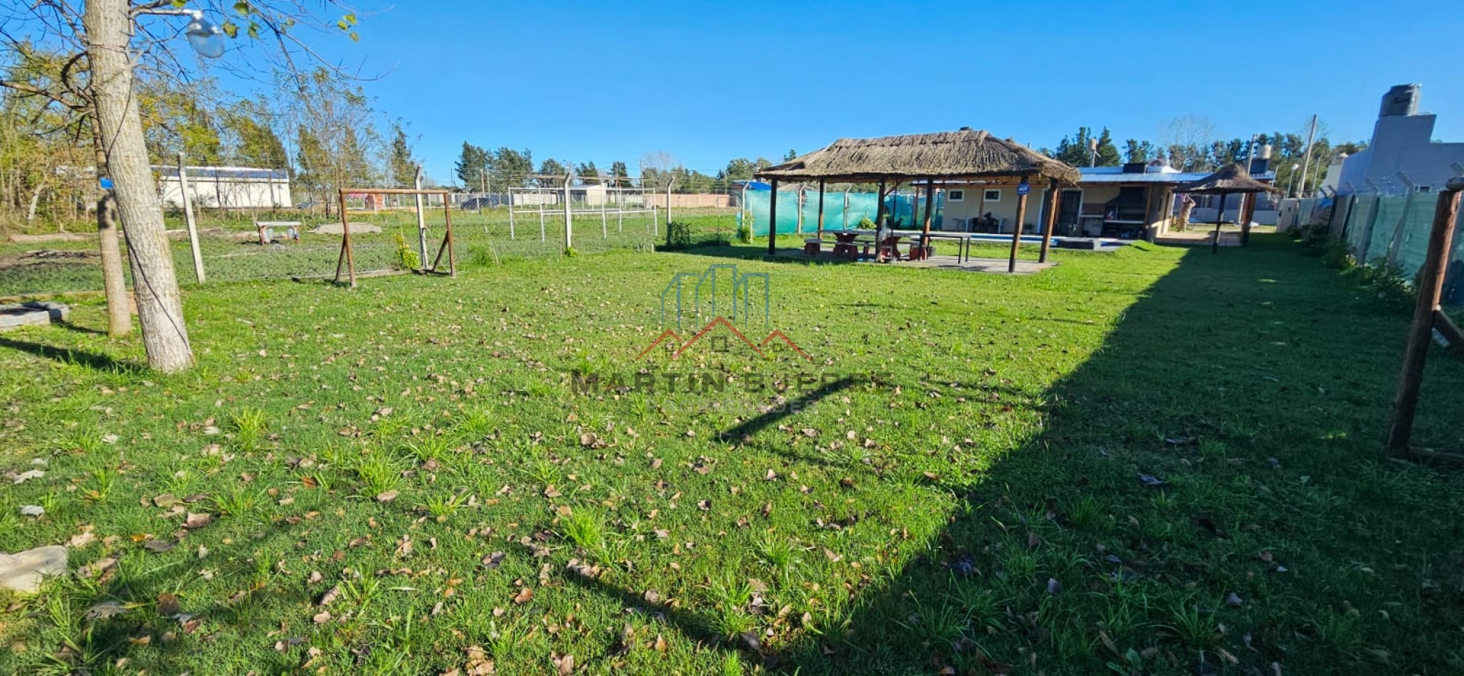 CASA DE 2 AMBIENTES CON PILETA Y QUINCHO. CAÑUELAS.