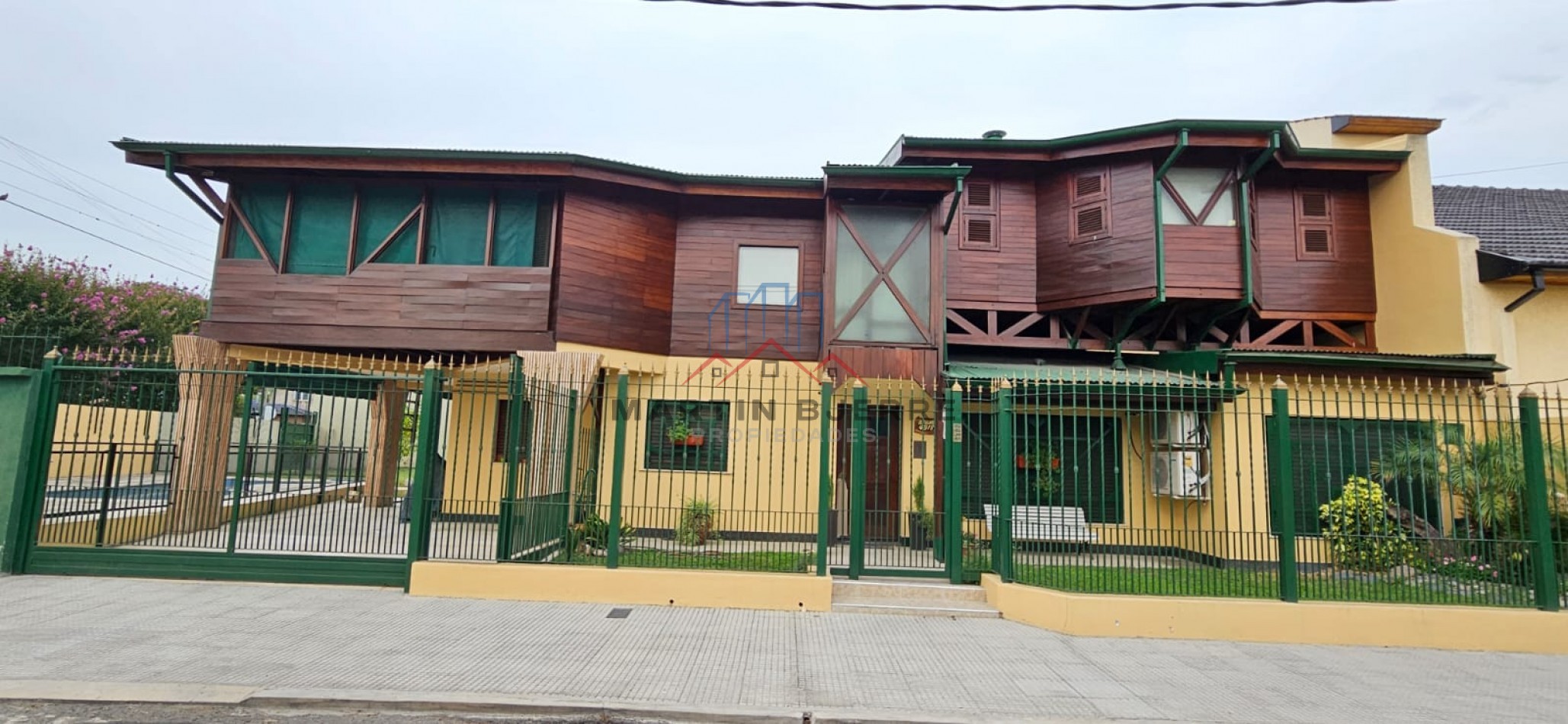 Venta Chalet 6 ambientes en Ciudad Evita.