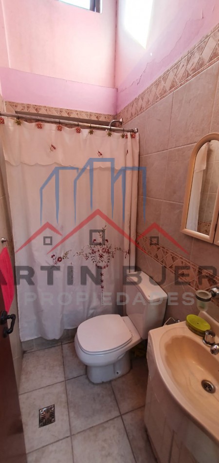 Venta Hermoso Chalet de 5 Ambientes en Ciudad Evita.