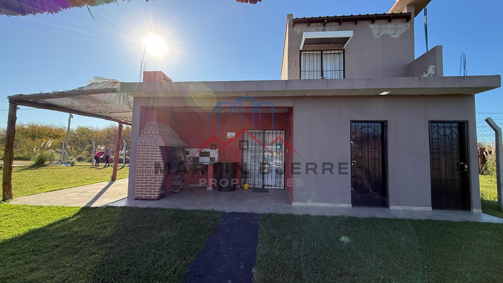 VENTA DE HERMOSA CASA  EN BARRIO PRIVADO FINCA DON FAUSTO, CAÑUELAS.