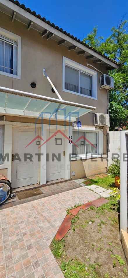 Venta  Duplex 3 ambientes  Ciudad Evita.  