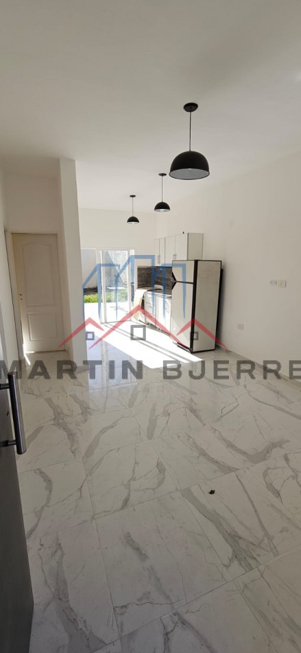 Venta Casa 3 ambientes Ciudad Evita.
