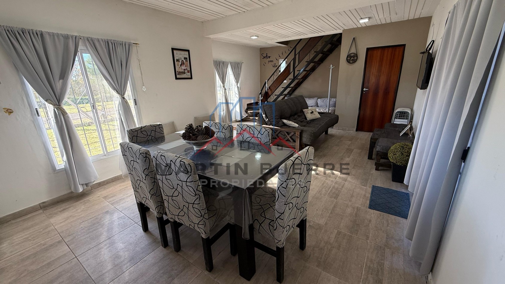 VENTA DE HERMOSA CASA  EN BARRIO PRIVADO FINCA DON FAUSTO, CAÑUELAS.