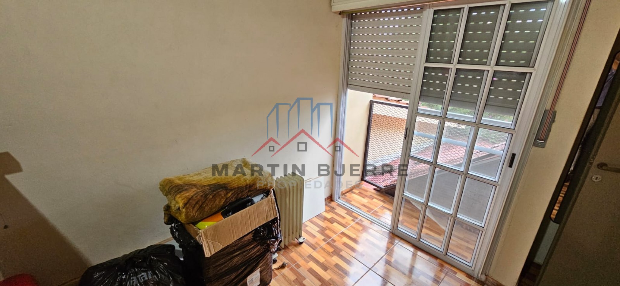  VENTA CASA 5 AMBIENTES CON GRAN LOTE EN CIUDAD EVITA