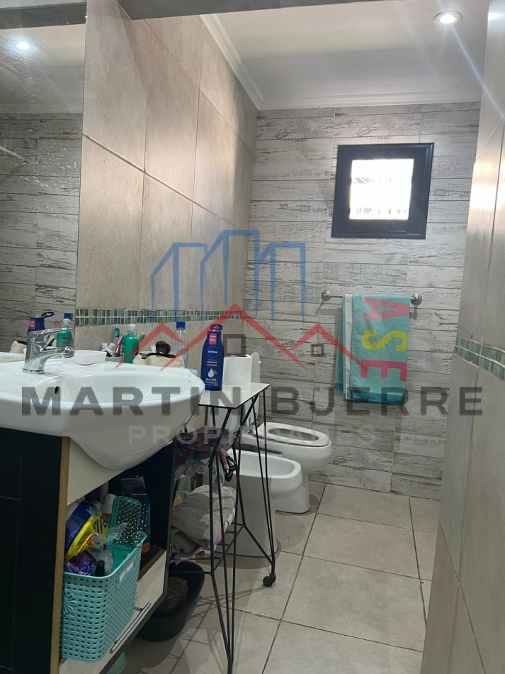 Venta Casa 3 ambientes con Lote en Aldo Bonzi