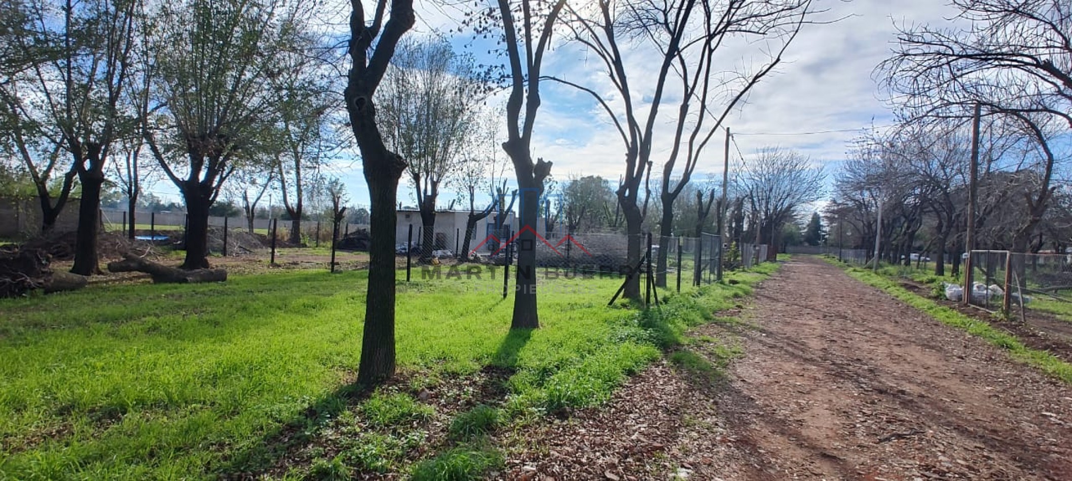 VENTA LOTE EN BARRIO LOS FRESNOS. VIRREY DEL PINO. LA MATANZA.