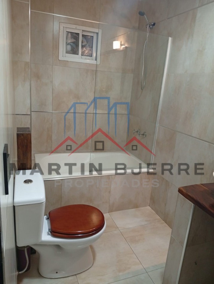 Venta Duplex  en Barrio Marina, Ciudad Evita .