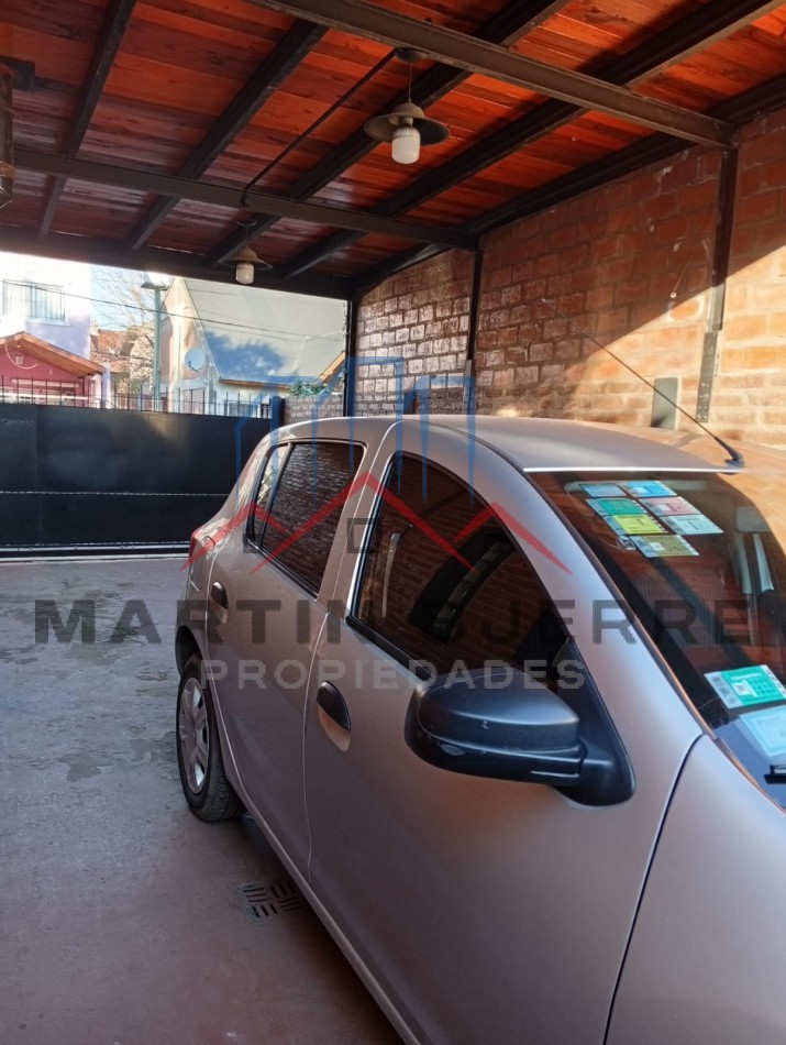 Venta Duplex  en Barrio Marina, Ciudad Evita .