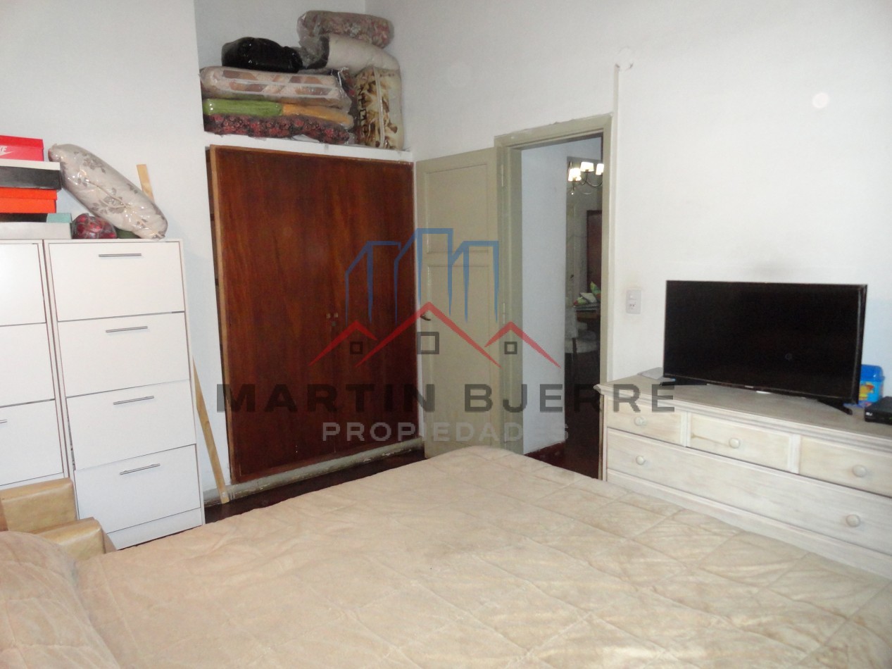Venta Chalet 6 ambientes Ciudad Evita.  