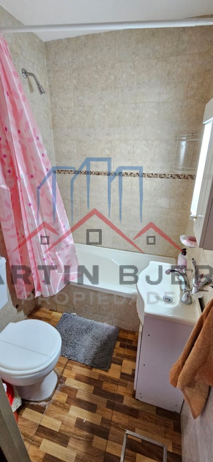  VENTA CASA 5 AMBIENTES CON GRAN LOTE EN CIUDAD EVITA