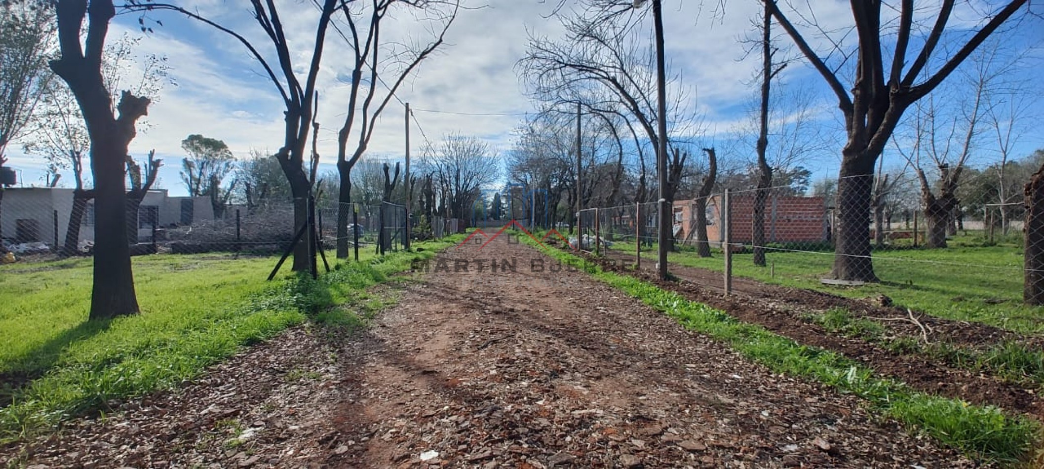VENTA DE LOTE. BARRIO LOS FRESNOS. VIRREY DEL PINO. LA MATANZA.