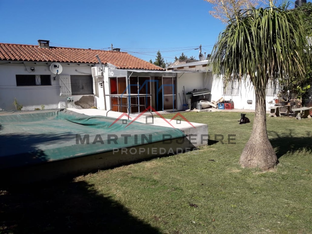 Venta Chalet 6 ambientes Ciudad Evita.  