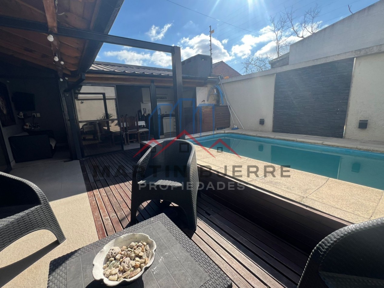 VENTA CASA 5 AMBIENTES BARRIO PUERTAS DEL SOL. CIUDAD EVITA. LA MATANZA.