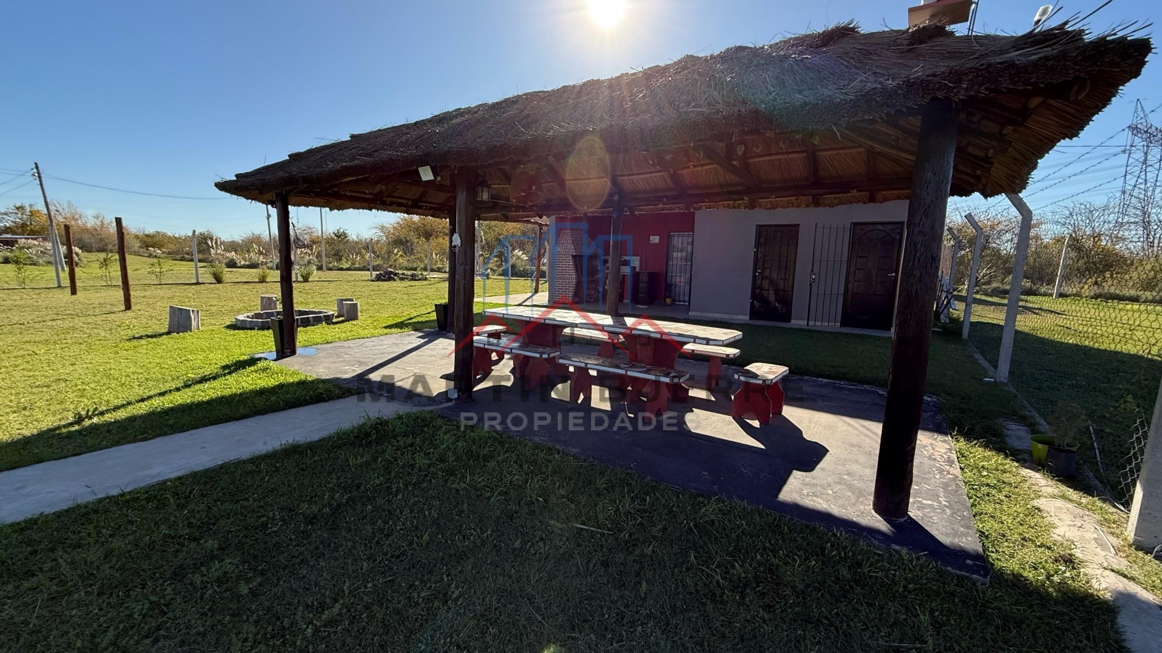 VENTA DE HERMOSA CASA  EN BARRIO PRIVADO FINCA DON FAUSTO, CAÑUELAS.
