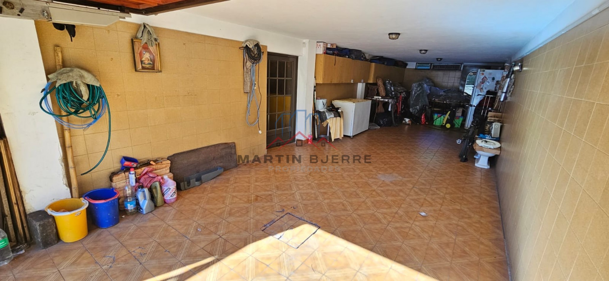 CASA 5 AMBIENTES  CON QUINCHO Y PISCINA EN CIUDAD EVITA, LA MATANZA.