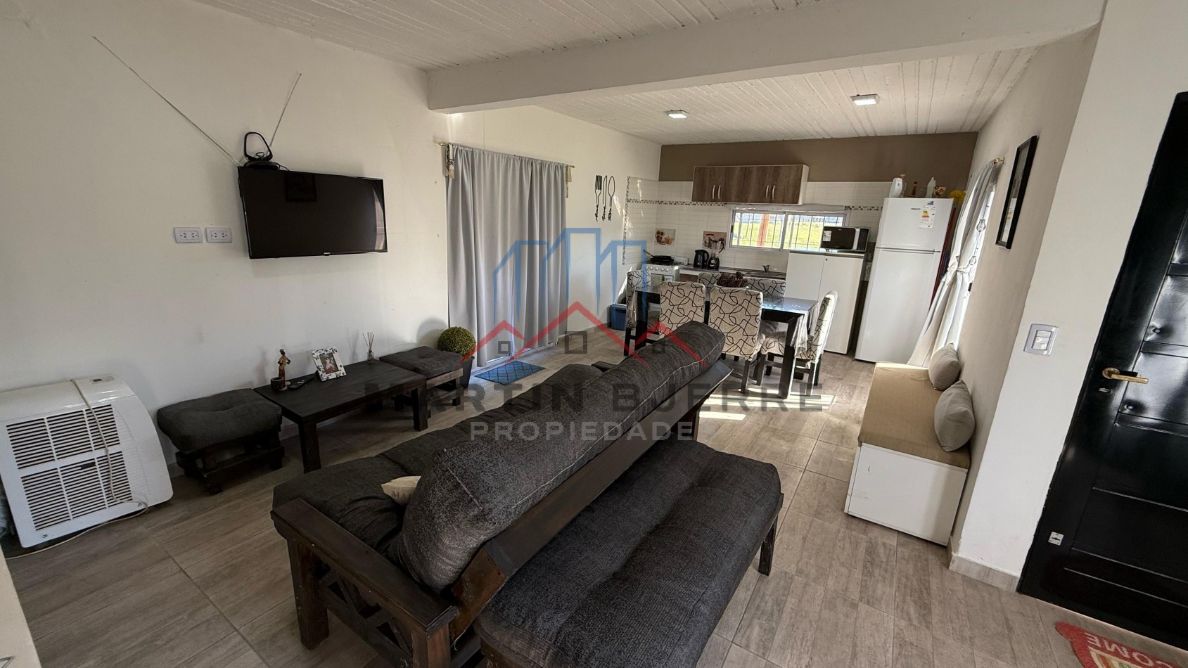 VENTA DE HERMOSA CASA  EN BARRIO PRIVADO FINCA DON FAUSTO, CAÑUELAS.