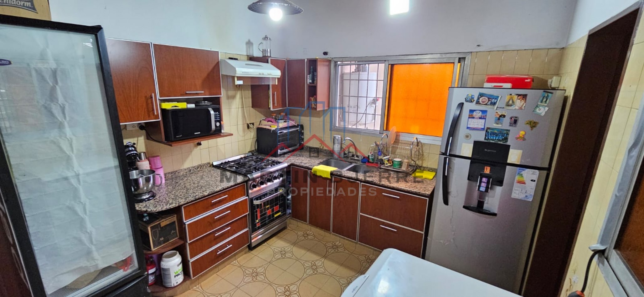  VENTA CASA 5 AMBIENTES CON GRAN LOTE EN CIUDAD EVITA