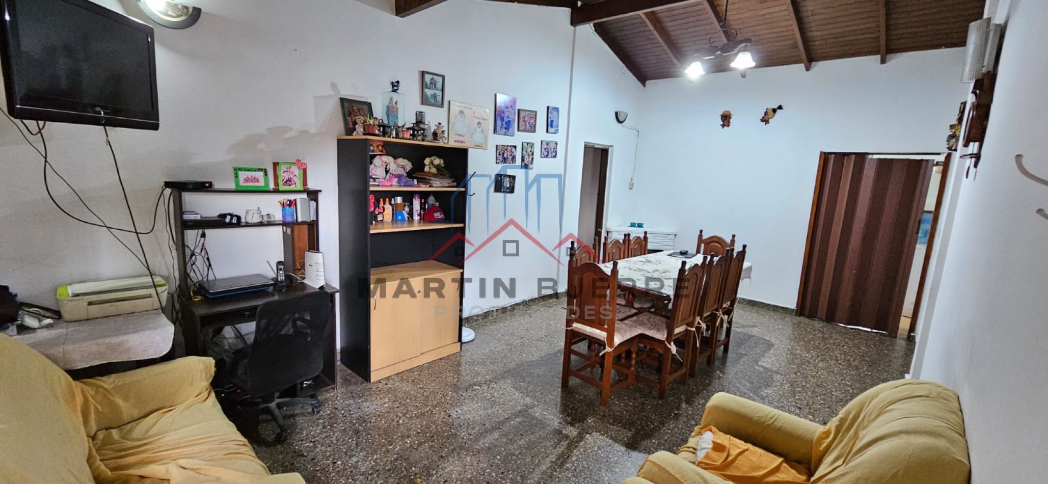  VENTA CASA 5 AMBIENTES CON GRAN LOTE EN CIUDAD EVITA