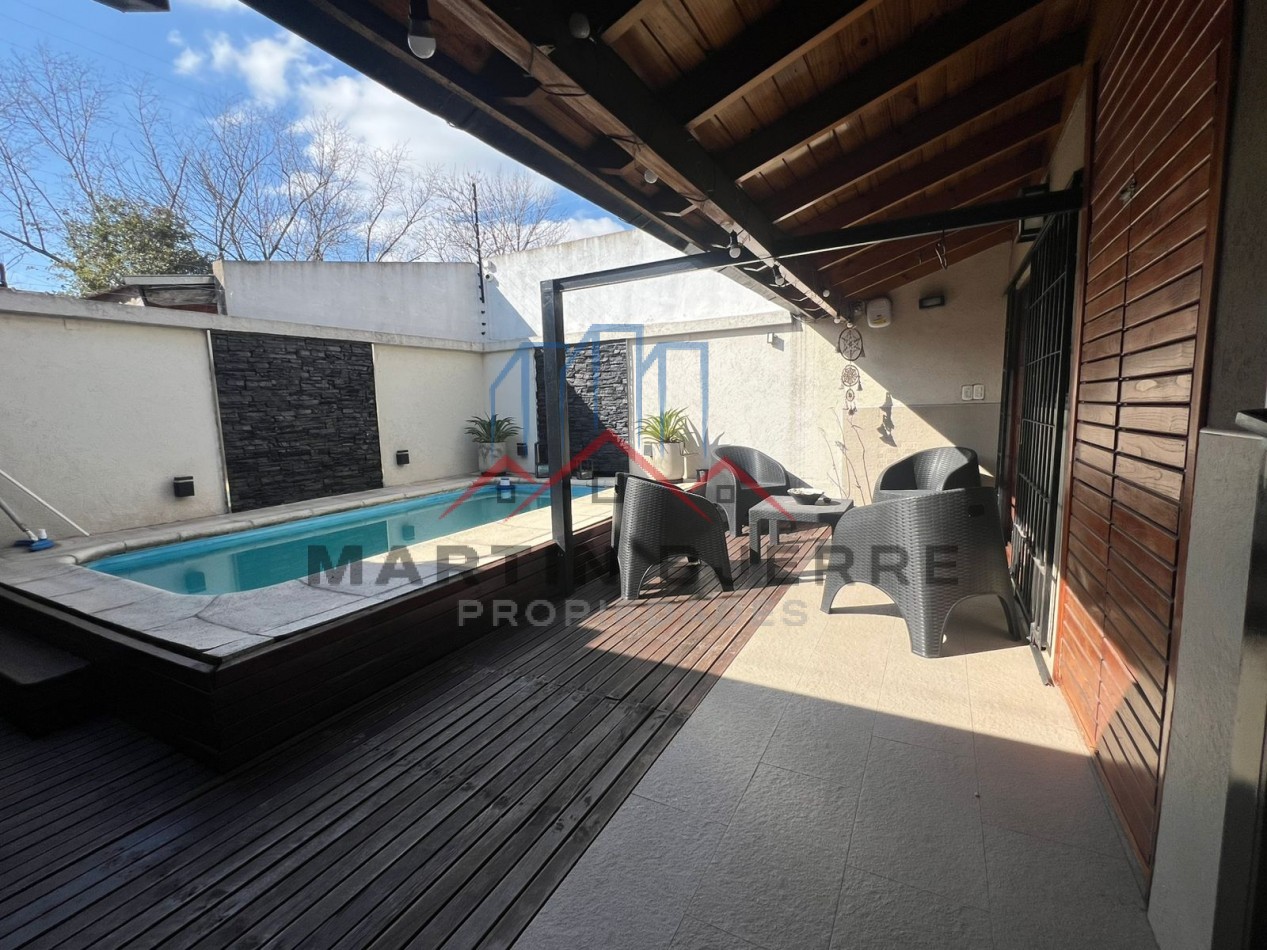 VENTA CASA 5 AMBIENTES BARRIO PUERTAS DEL SOL. CIUDAD EVITA. LA MATANZA.