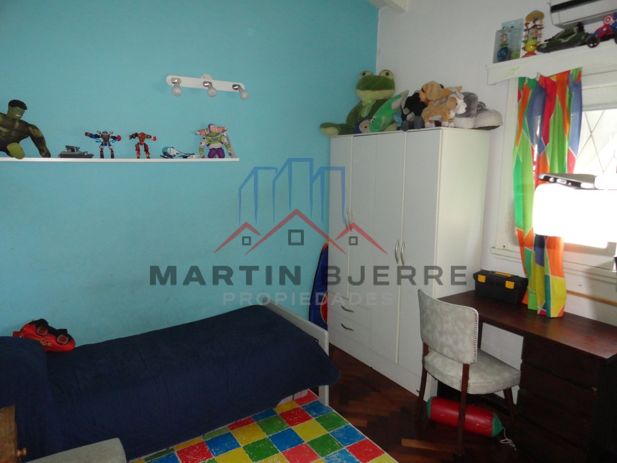 Venta Chalet 6 ambientes Ciudad Evita.  