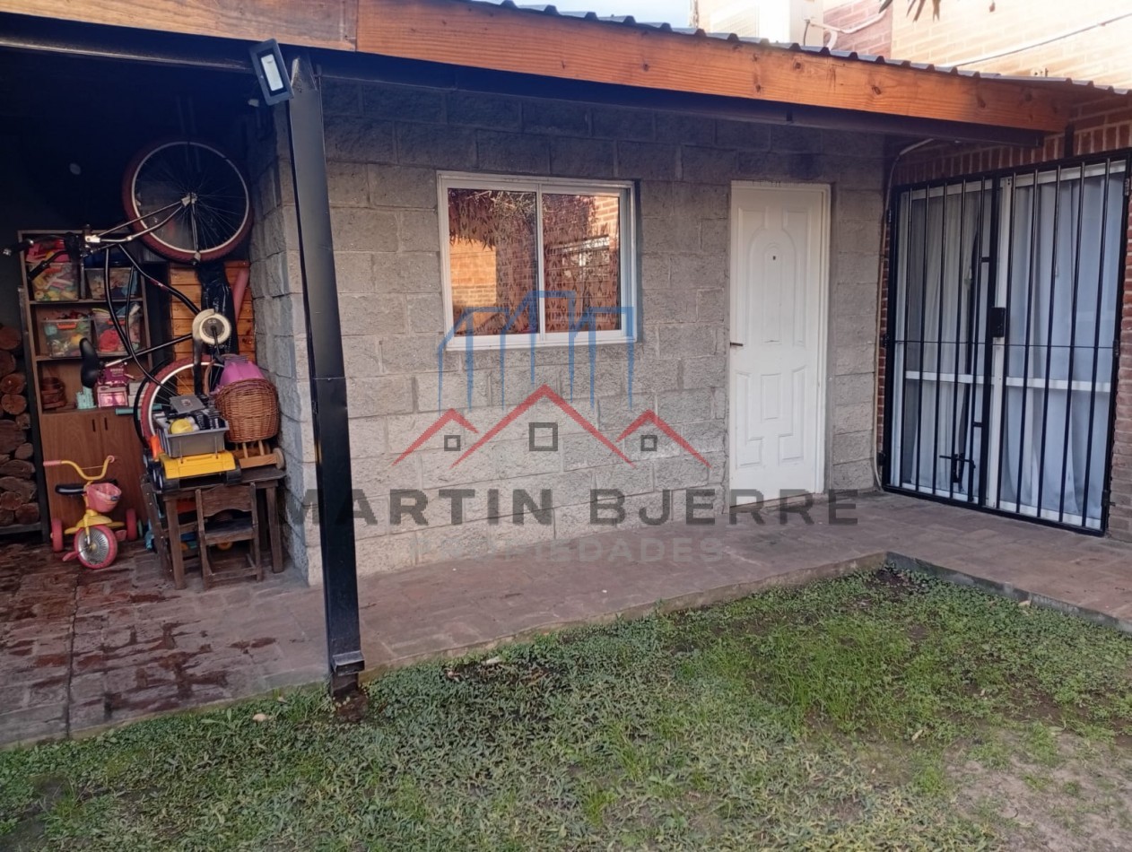 Venta Duplex  en Barrio Marina, Ciudad Evita .