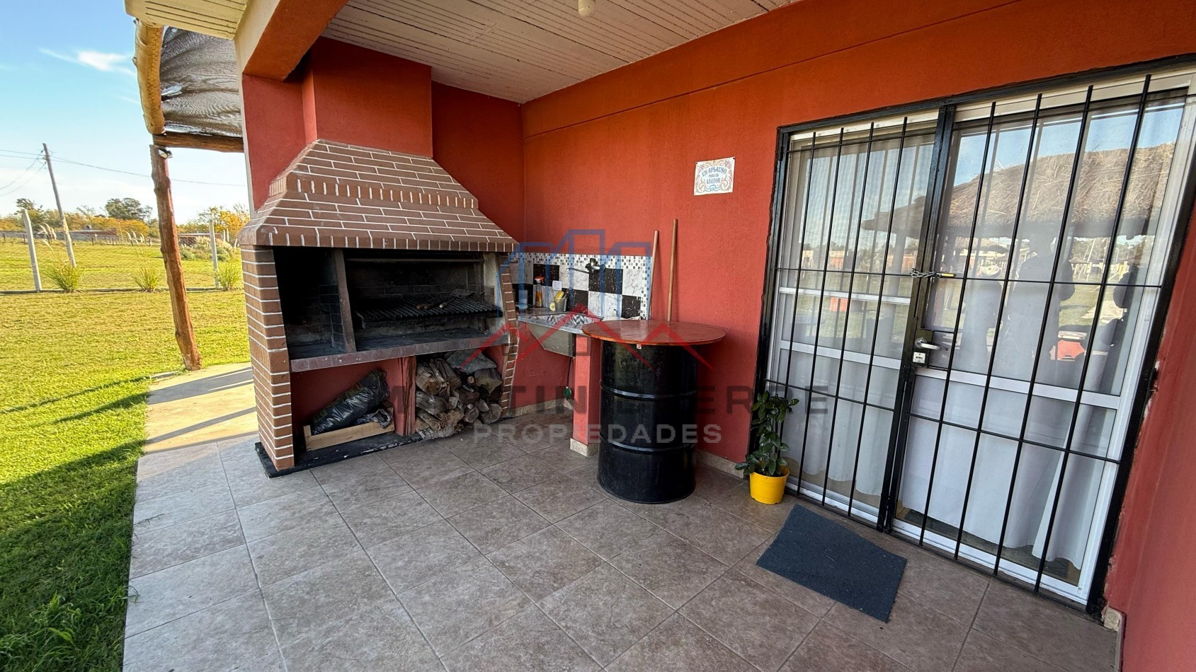 VENTA DE HERMOSA CASA  EN BARRIO PRIVADO FINCA DON FAUSTO, CAÑUELAS.