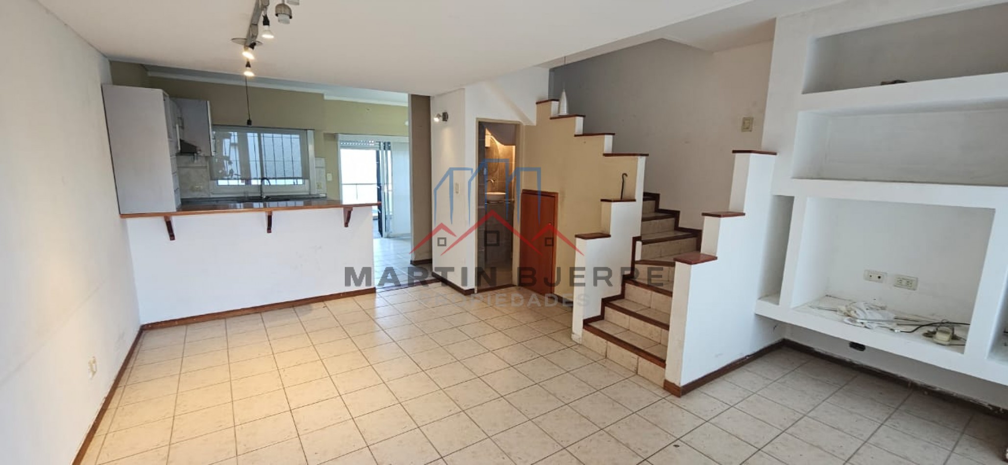 Venta Duplex 4 ambientes en Ciudad Evita.