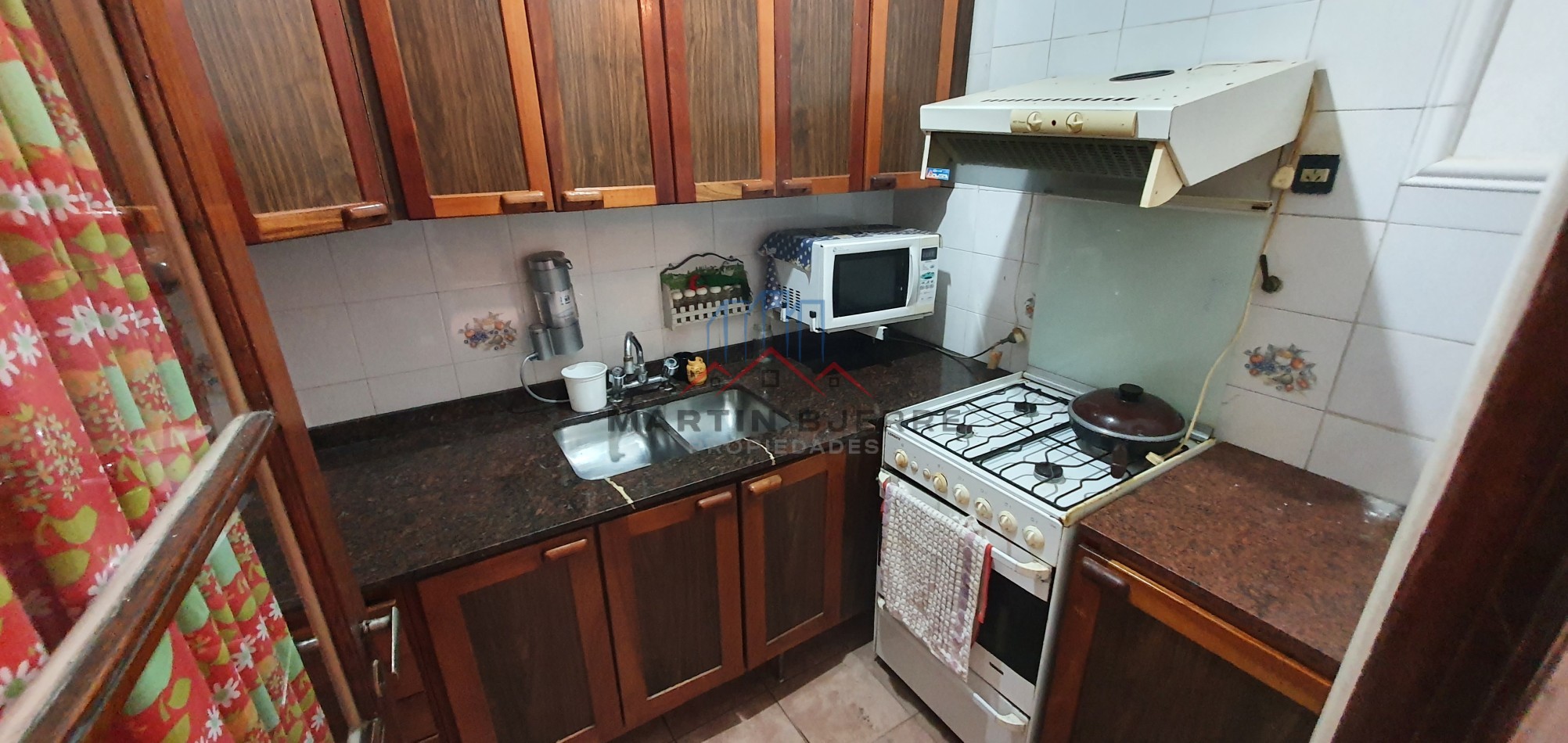 VENTA DEPARTAMENTO P.H. 4 AMBIENTES EN FLORES. CABA.