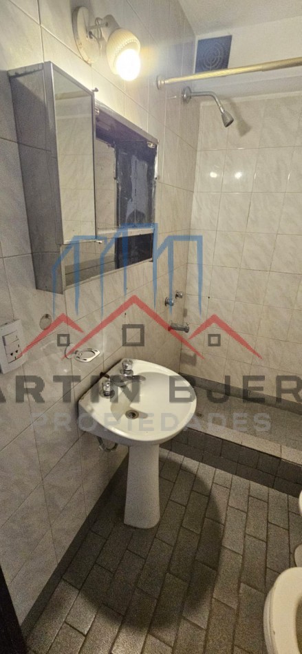 Venta PH 2 ambientes en Lomas del Mirador.